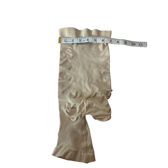 SKIMS Seamless Sculpt Solution Short Right Leg Exposed Shapewear XXS Sand New - Picture 5 of 5
